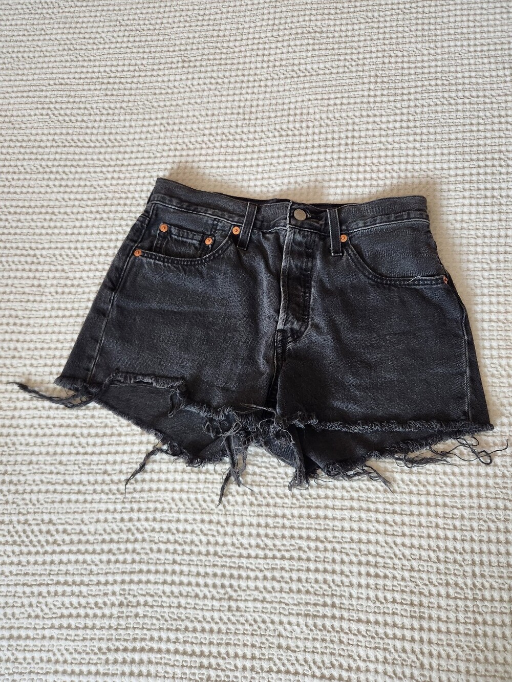 Set Of 2 Levi's Denim Shorts - Picture 2 of 7